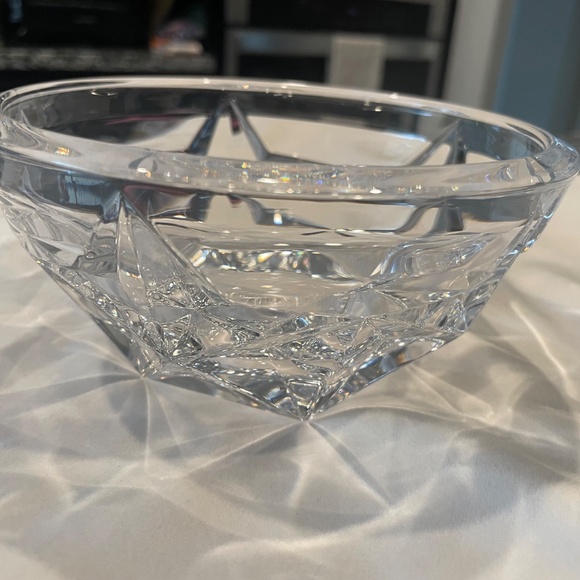 Tiffany & Co. Crystal Rock Cut Star Pattern Bowl, Made In Germany 5 Inch Bowl - Picture 7 of 9